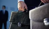 Търсят над 100 чиновници в държавната администрация