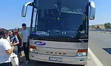 Автобус от Ахтопол за София спука две гуми