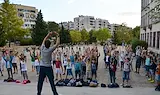 Връщат задължителната физарядка в училищата