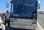 Автобус от Ахтопол за София спука две гуми