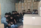 Откриха 18 мигранти в турски ТИР край Видин