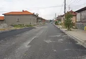 Ремонтират ударно пътищата в центъра на Две могили