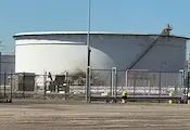 Загинал и ранени след експлозия на пристанището в Ротердам