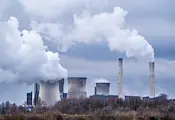 Нова технология превръща фабричните газове в синтетично гориво
