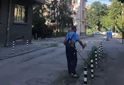 Продължава косенето на тревните площи в Русе