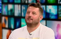 Димитър Енчев пренася забавните си видеа в театъра