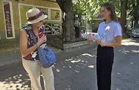 Младежи раздаваха вода в нажежения Русе