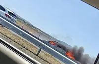 Горяща кола затвори магистрала "Тракия" край Ямбол