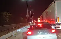 Тежък блокаж на трафика около Дунав мост