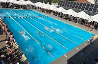 Близо 100 деца плуваха за благотворителна кауза в Русе