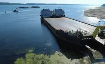 Сушата блокира ферибота в Оряхово