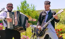 Русенски музикант смеси Металика и роден фолклор