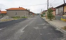 Ремонтират ударно пътищата в центъра на Две могили
