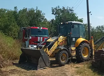 Огън стигна на метри от къщи в Хотанца