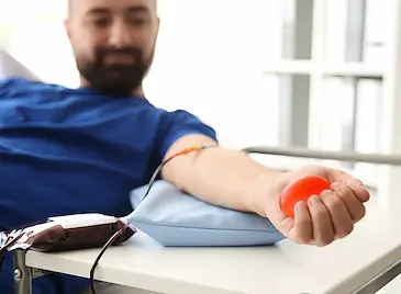 МЗ: Пациентите не са длъжни да осигуряват кръводарители