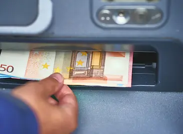 Изплащат помощите за отопление на два транша