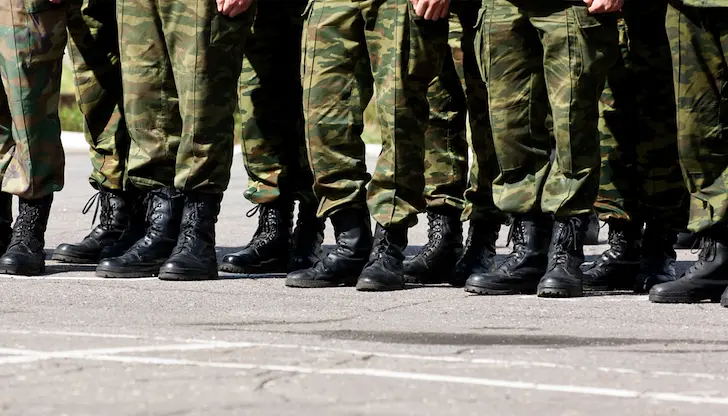Бундесверът наброява над 186 000 военнослужещи към месец юли Бундесверът наброява над 186 000 военнослужещи към месец юли