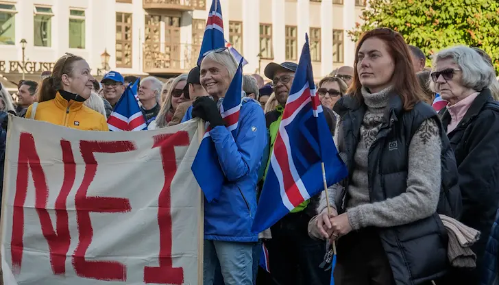 Исландия отхвърли преговорите за членство в ЕС на референдум
