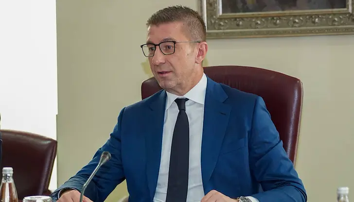 Премиерът на Северна Македония отговори на Румен Радев Премиерът на Северна Македония отговори на Румен Радев