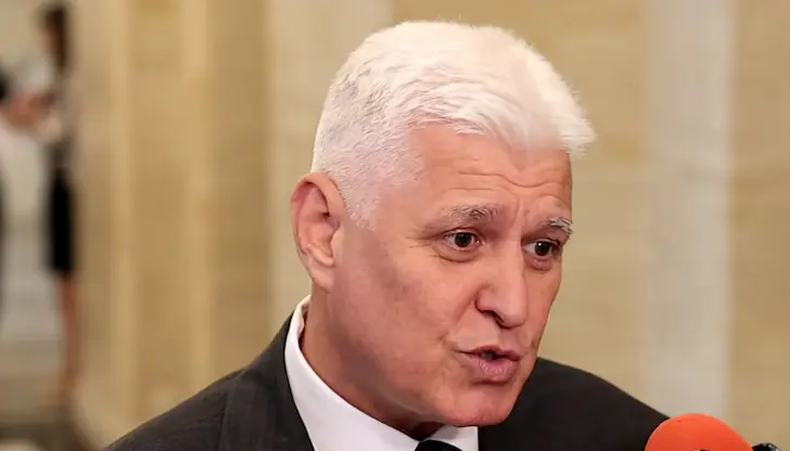 Атаката бе подпомагана от опозиционни български политици, коментира министърът на отбраната