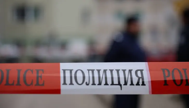 Полицията разследва евентуално престъпление след сигнал от съседи Полицията разследва евентуално престъпление след сигнал от съседи