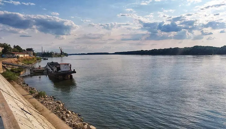 Река Дунав край Русе достигна критично ниво на водата