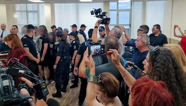 Акад. Петър Иванов предупреждава за тежки финансови санкции от Европа Акад. Петър Иванов предупреждава за тежки финансови санкции от Европа