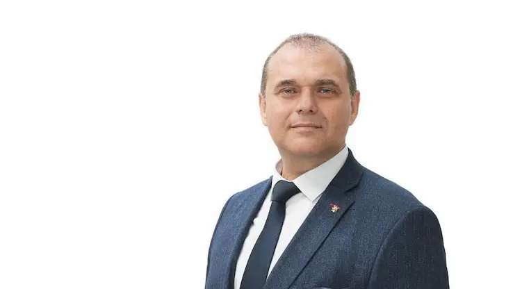 Бившият депутат от Русе настоява за закон за доброволчеството Бившият депутат от Русе настоява за закон за доброволчеството