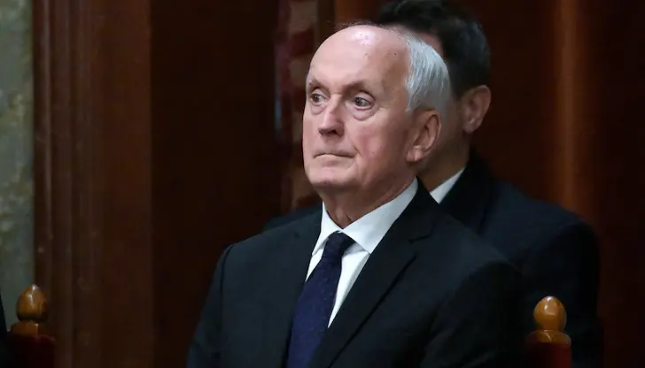 Юристът поема поста след безпрецедентна промяна в конституцията Юристът поема поста след безпрецедентна промяна в конституцията