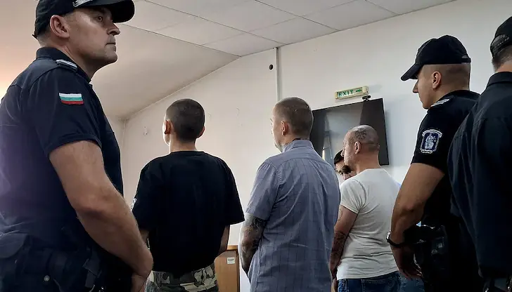 Прокуратурата настоява за постоянен арест на обвиняемите в екстремизъм Прокуратурата настоява за постоянен арест на обвиняемите в екстремизъм