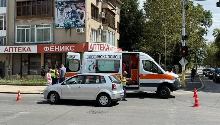 Инцидентът затвори кръстовището на улиците „Дунав“ и „Васил Левски“ Инцидентът затвори кръстовището на улиците „Дунав“ и „Васил Левски“