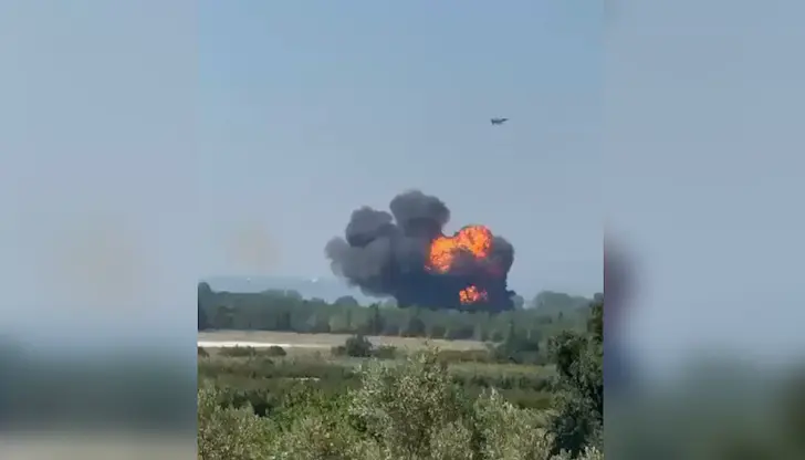 Пилотът на военната машина успя да катапултира безопасно Пилотът на военната машина успя да катапултира безопасно