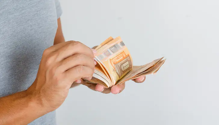Програмата осигурява пари за наем и транспорт до една година Програмата осигурява пари за наем и транспорт до една година