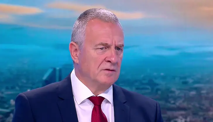 Бившият шеф на ДАНС предупреждава за липси в отбраната
