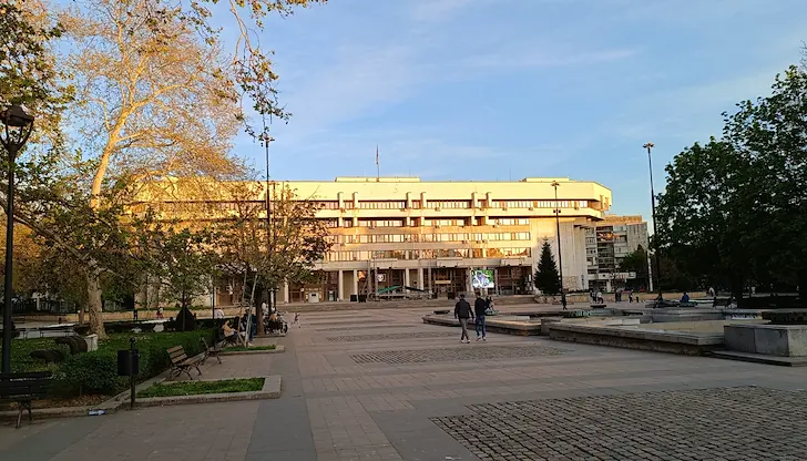 Ремонт на фонтана пред Община Русе за над 306 хиляди евро