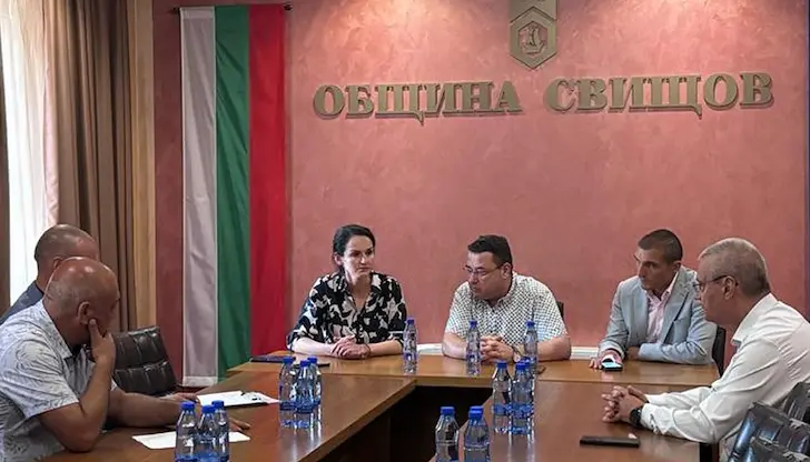 Институциите търсят спешни решения за справяне със засушаването Институциите търсят спешни решения за справяне със засушаването