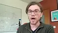Уилям Макаскил: ИИ може да създаде нови вируси, които да унищожат човечеството