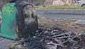 Пожарникари гасиха пластмасов контейнер на улица „Независимост“