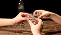 Глобяват 1000 евро за чужда ракия в дома ни