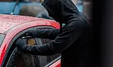 Задържаха рецидивист за кражба от автомобил в Разградско