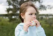 Захарта в ранна възраст отключва тревожност години по-късно