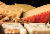 Сушата променя вкуса на прочутите френски сирена