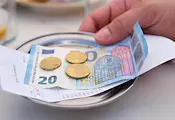 Кога бакшишът в ресторанта се облага с ДДС