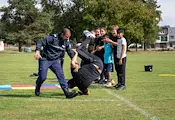 Полицаи показаха бойни техники на ученици в Сливо поле