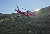 Въздушна линейка транспортира пострадали туристи в Рила