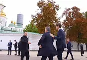 Пратениците на Тръмп пристигнаха в Украйна с влак