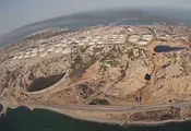 Взривове отекнаха край иранския остров Харг