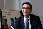 Британският премиер свиква извънредно заседание след арести за тероризъм