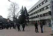 Сигнал за бомба отложи делото срещу Лютви Местан