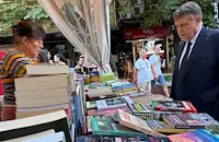 Министърът на образованието откри "Алея на книгата" в София